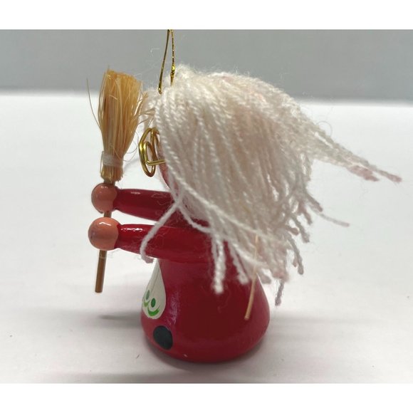 Cleaning Elf with Broom Wood Christmas Tree Ornament 2.75" Tall Vintage - Picture 2 of 5